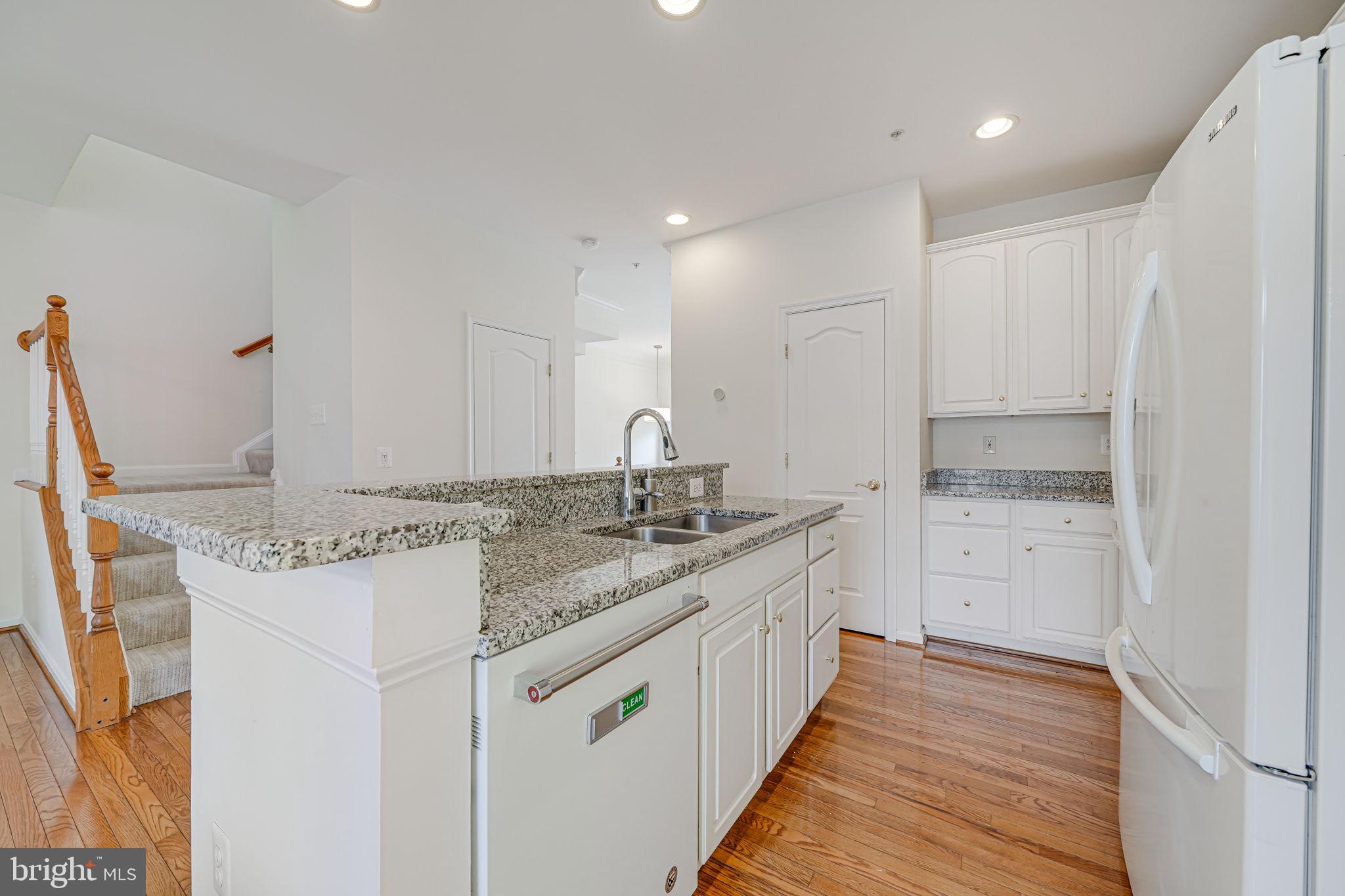 AUGUST WOODS - Residential