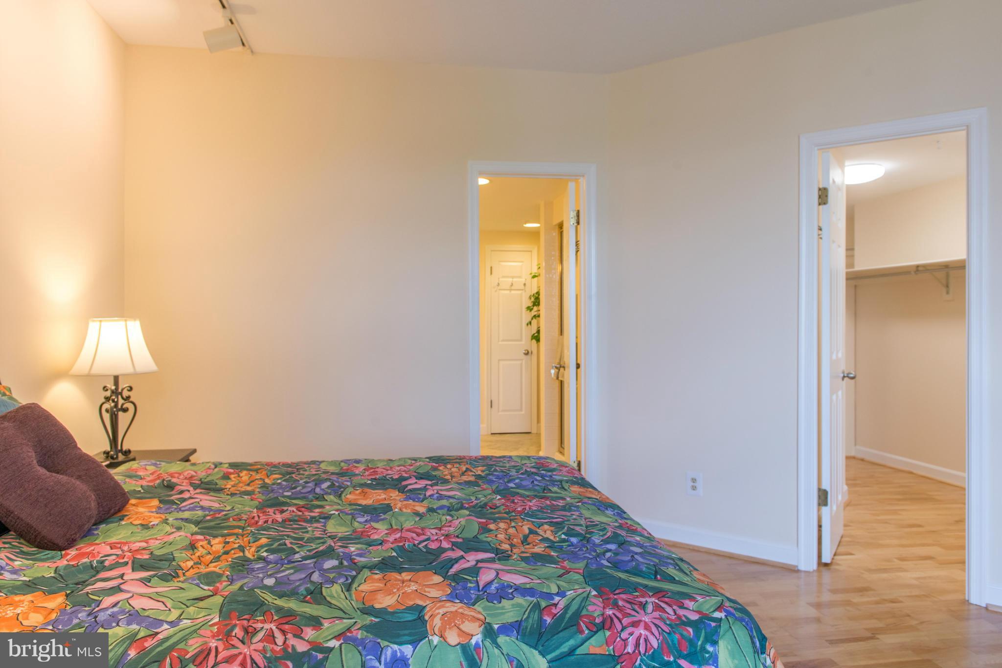 MADISON PARK CONDOMINIUMS - Residential