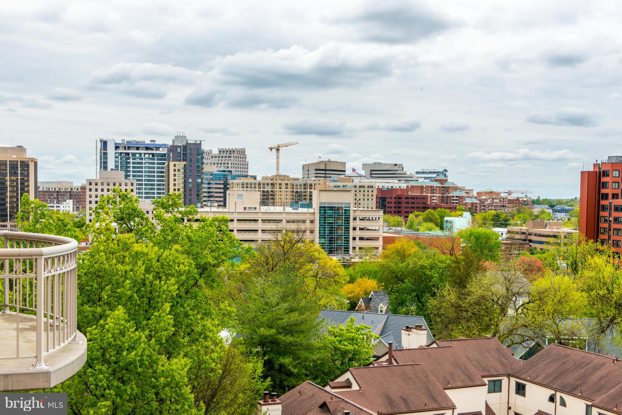 MADISON PARK CONDOMINIUMS - Residential