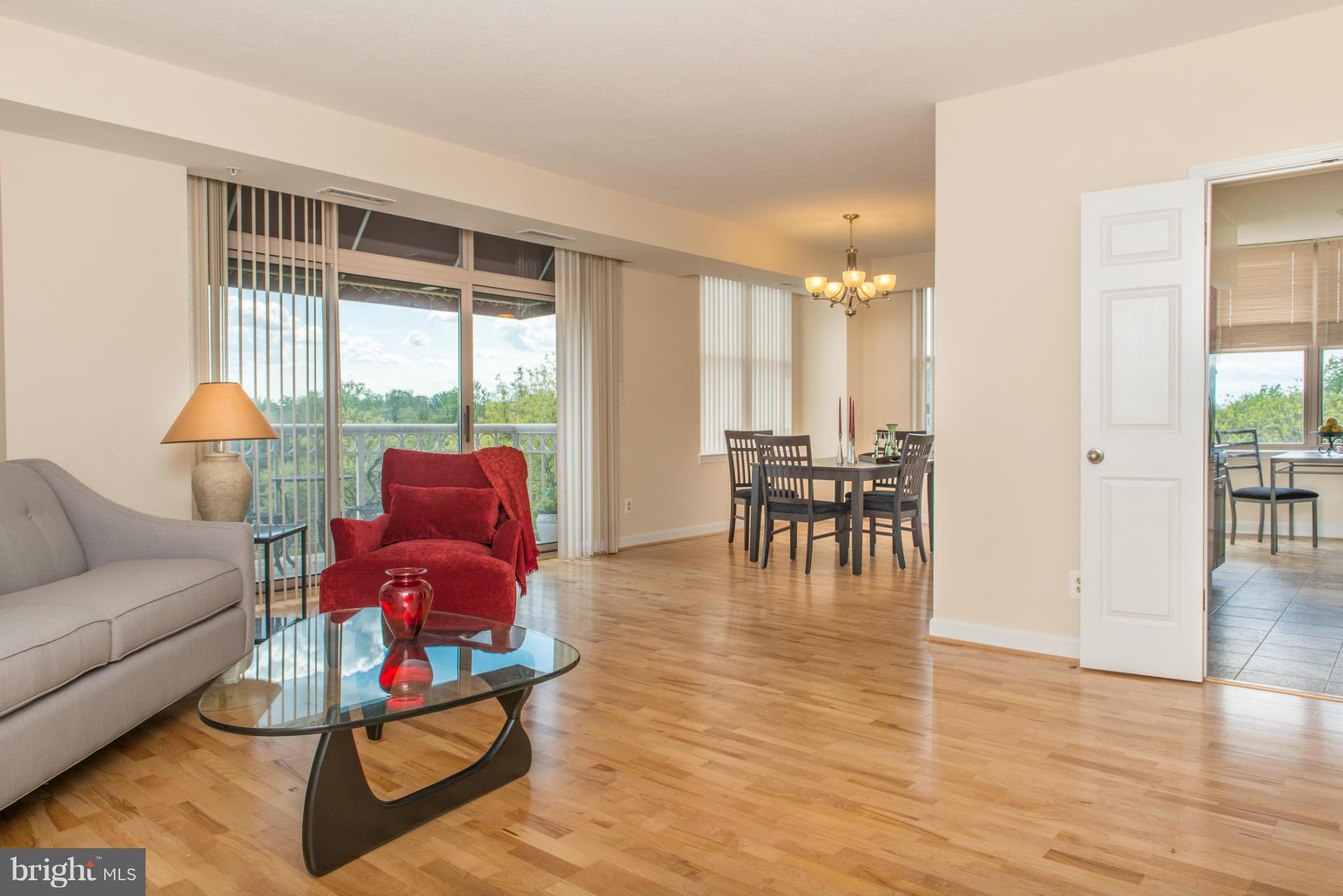 MADISON PARK CONDOMINIUMS - Residential