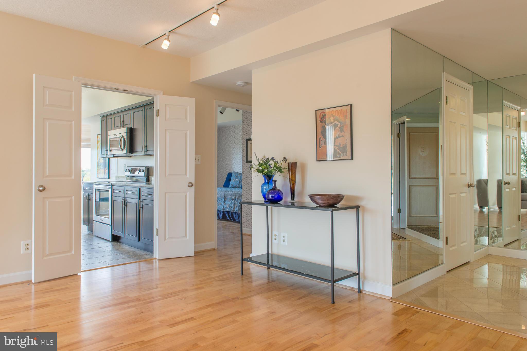 MADISON PARK CONDOMINIUMS - Residential