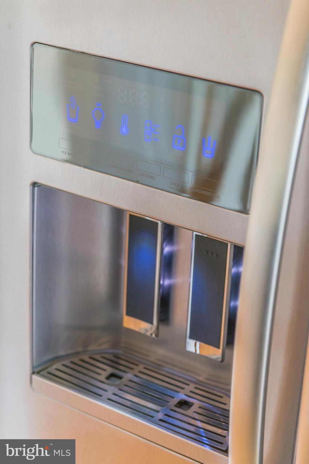 MADISON PARK CONDOMINIUMS - Residential