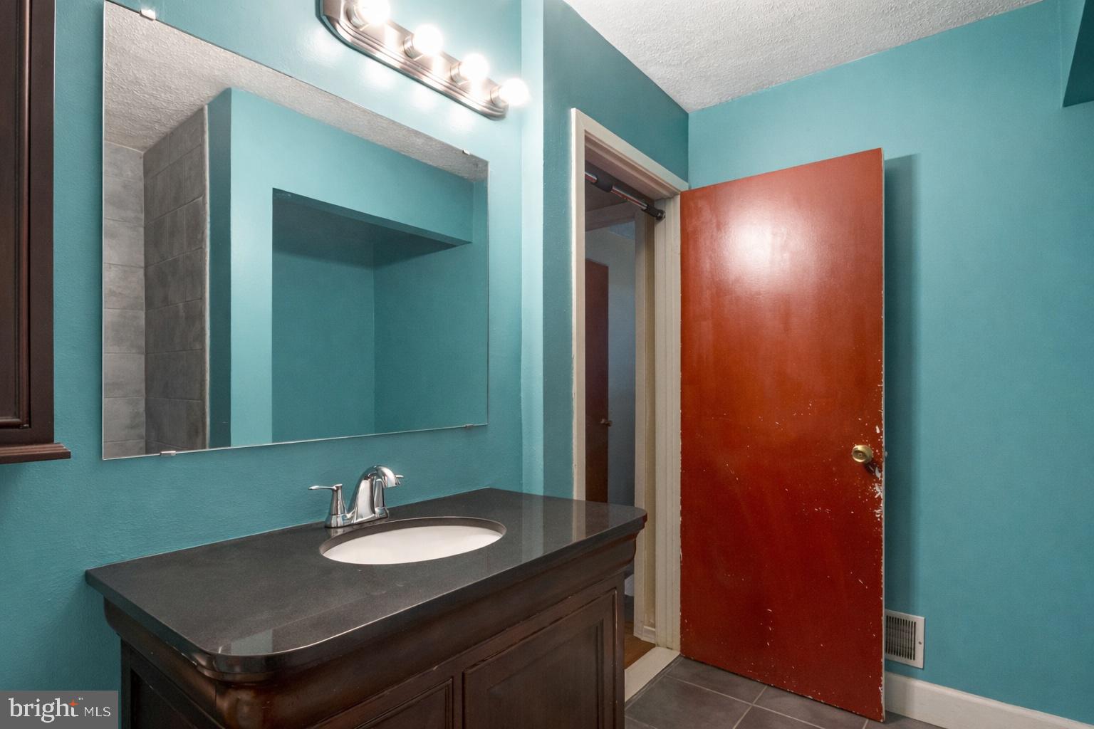 KINGS CONTRIVANCE - Residential