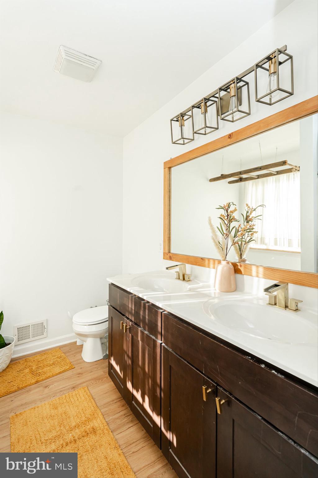 VINEYARDS - Residential