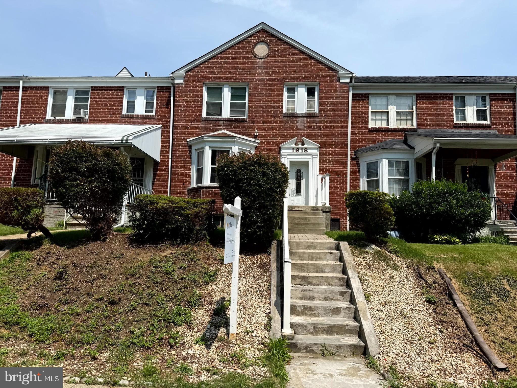 1618 ROUNDHILL ROAD