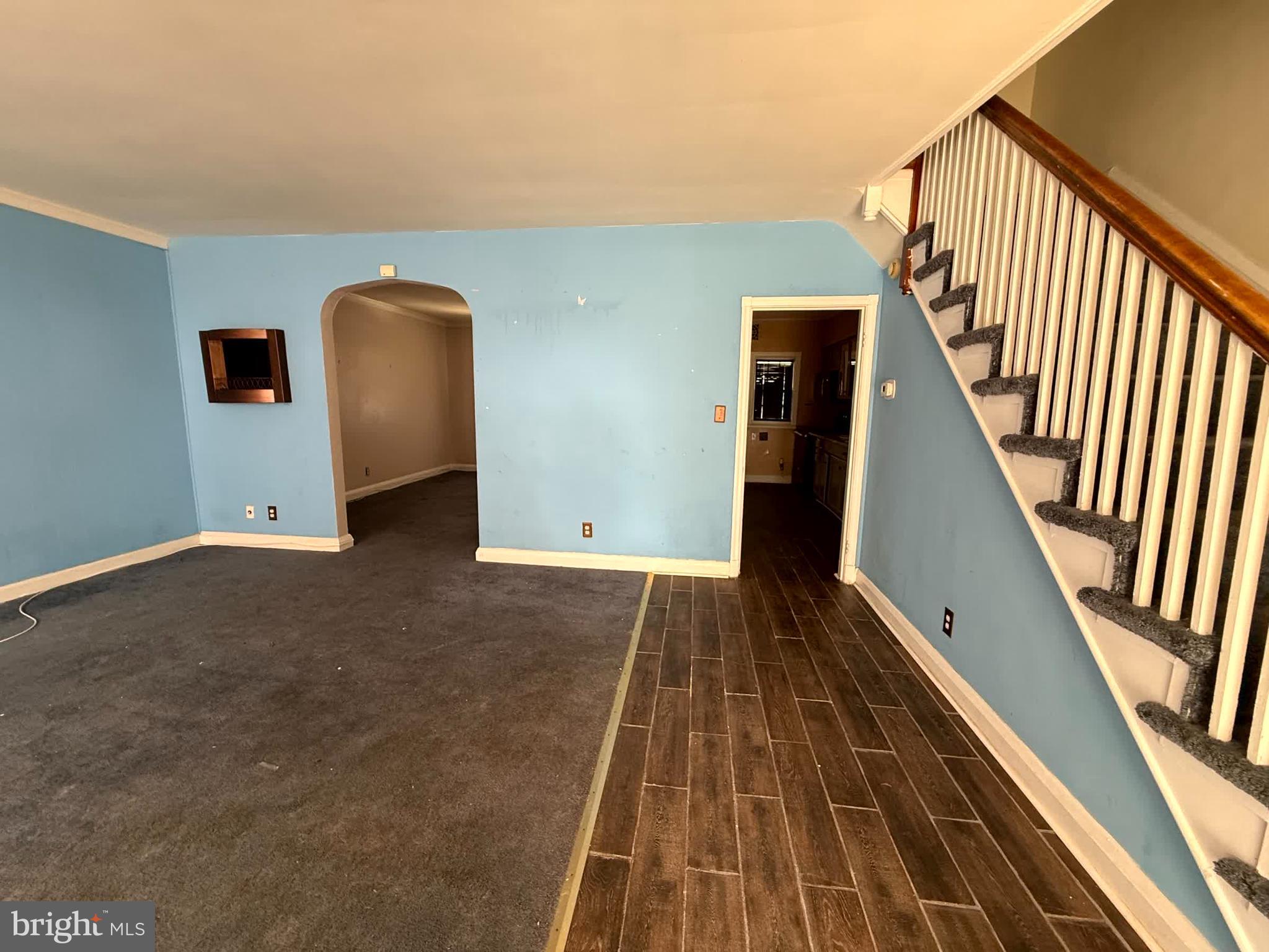 1618 ROUNDHILL ROAD