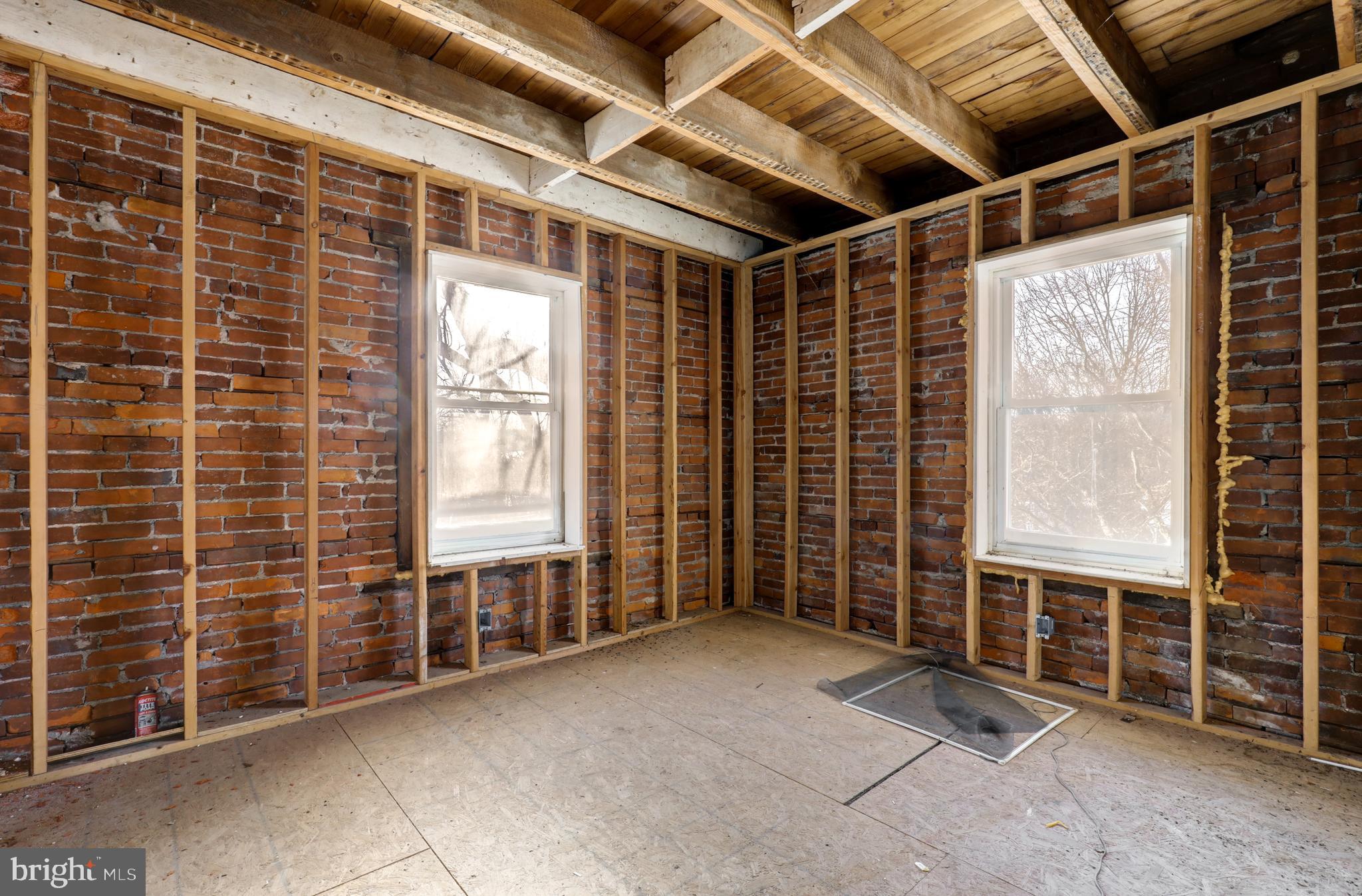 EAST FALLOWFIELD - Residential