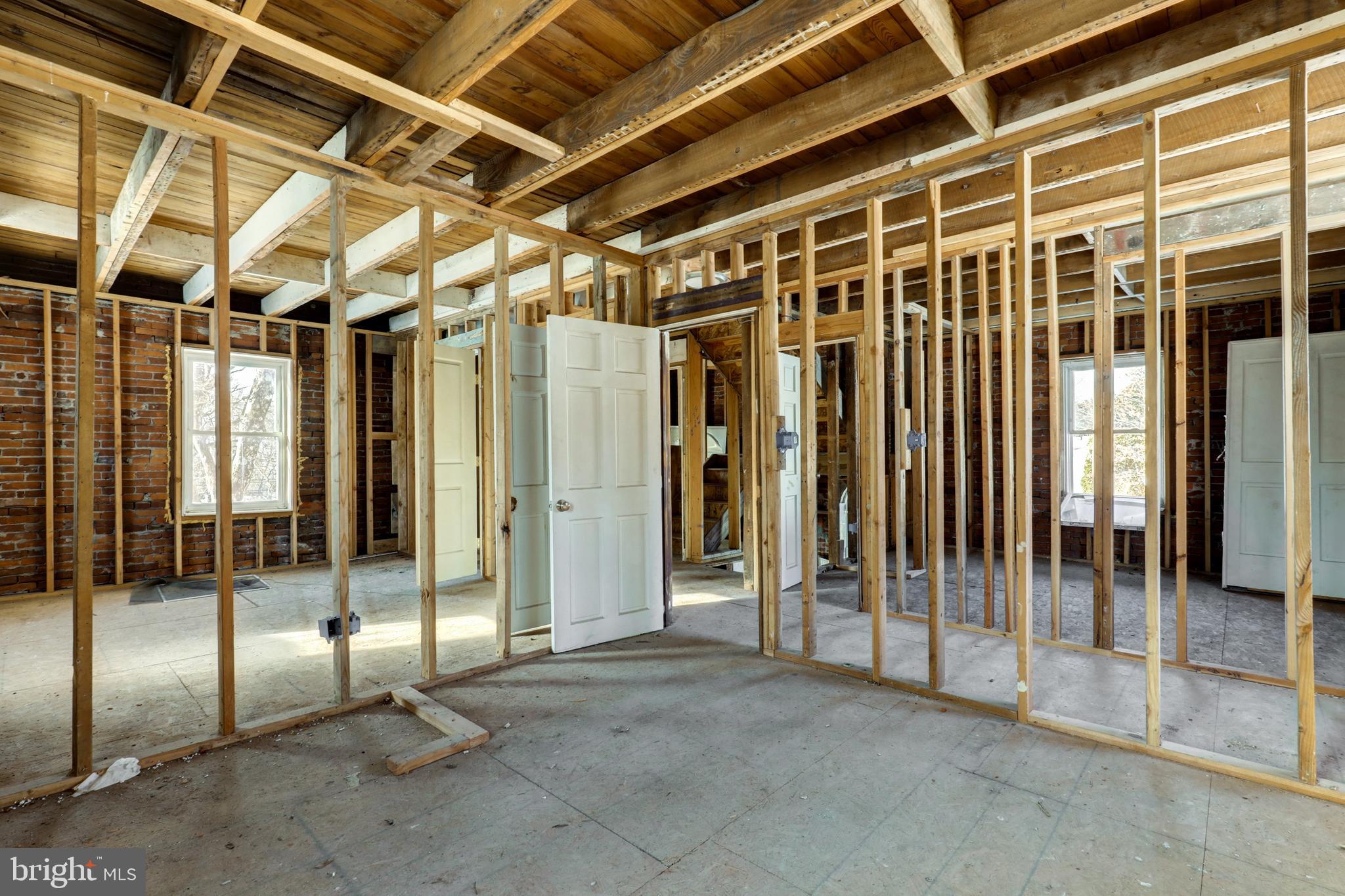 EAST FALLOWFIELD - Residential