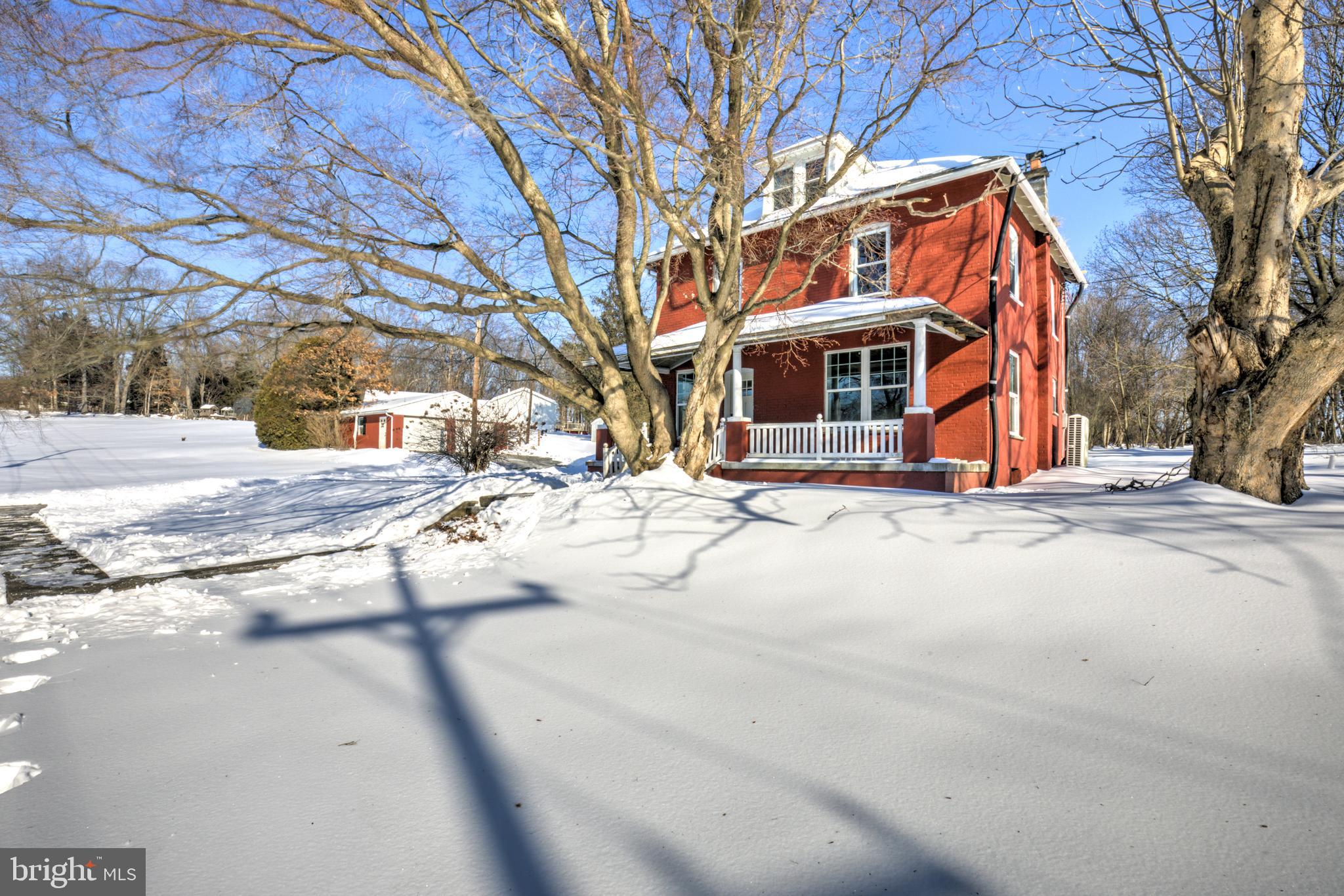 EAST FALLOWFIELD - Residential