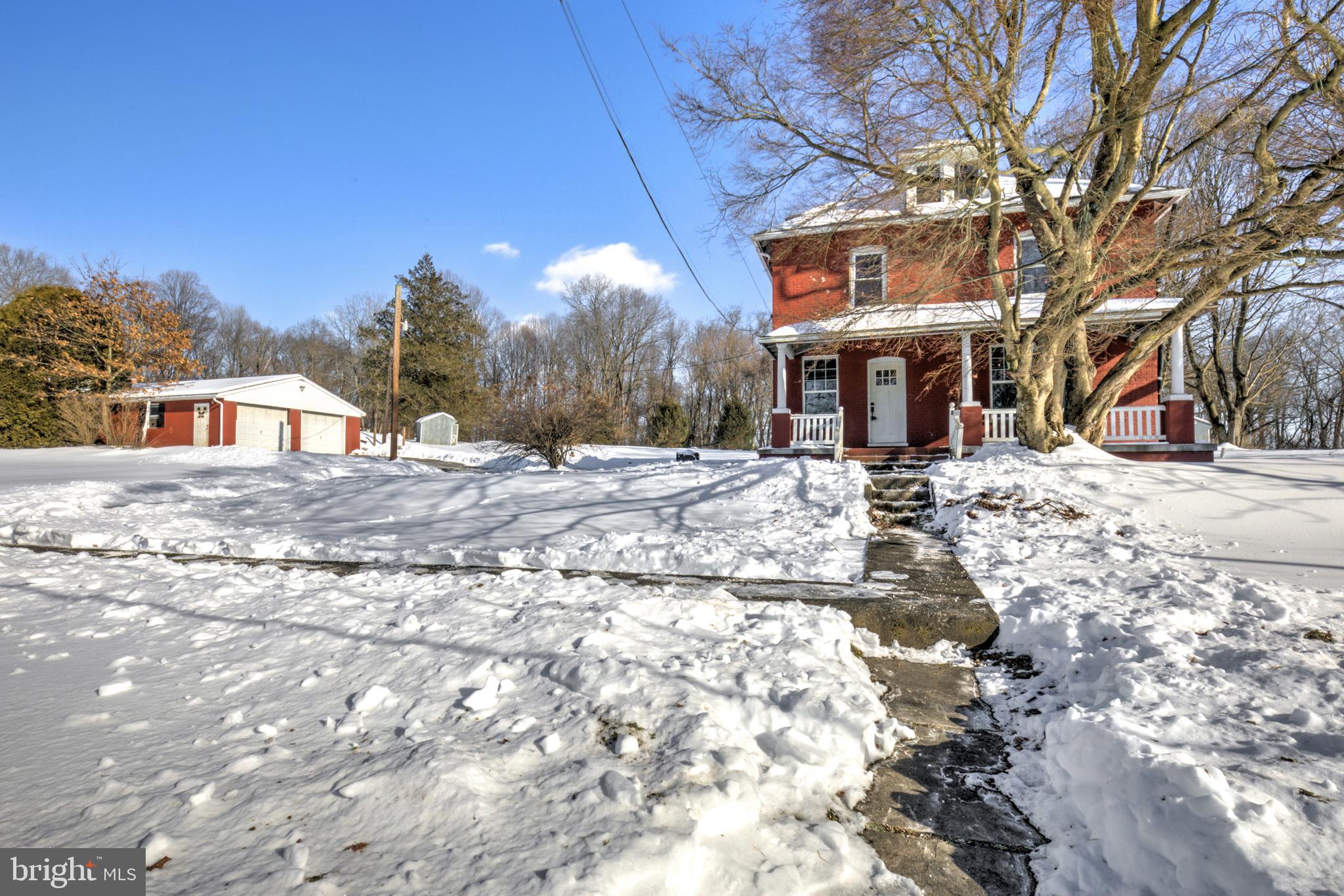 EAST FALLOWFIELD - Residential