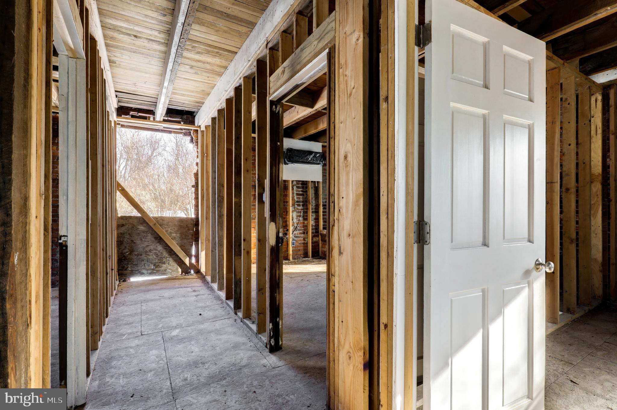 EAST FALLOWFIELD - Residential