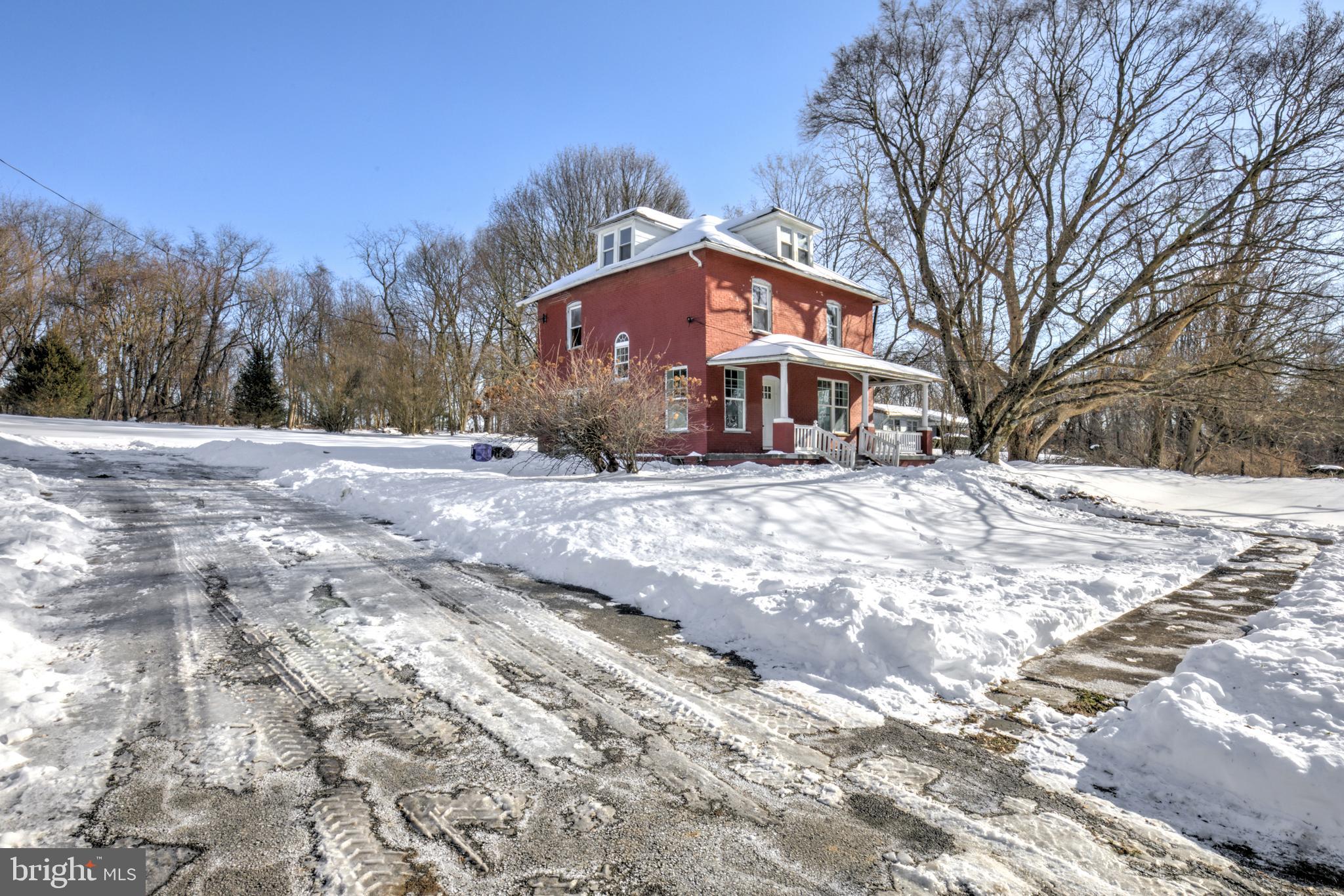 EAST FALLOWFIELD - Residential