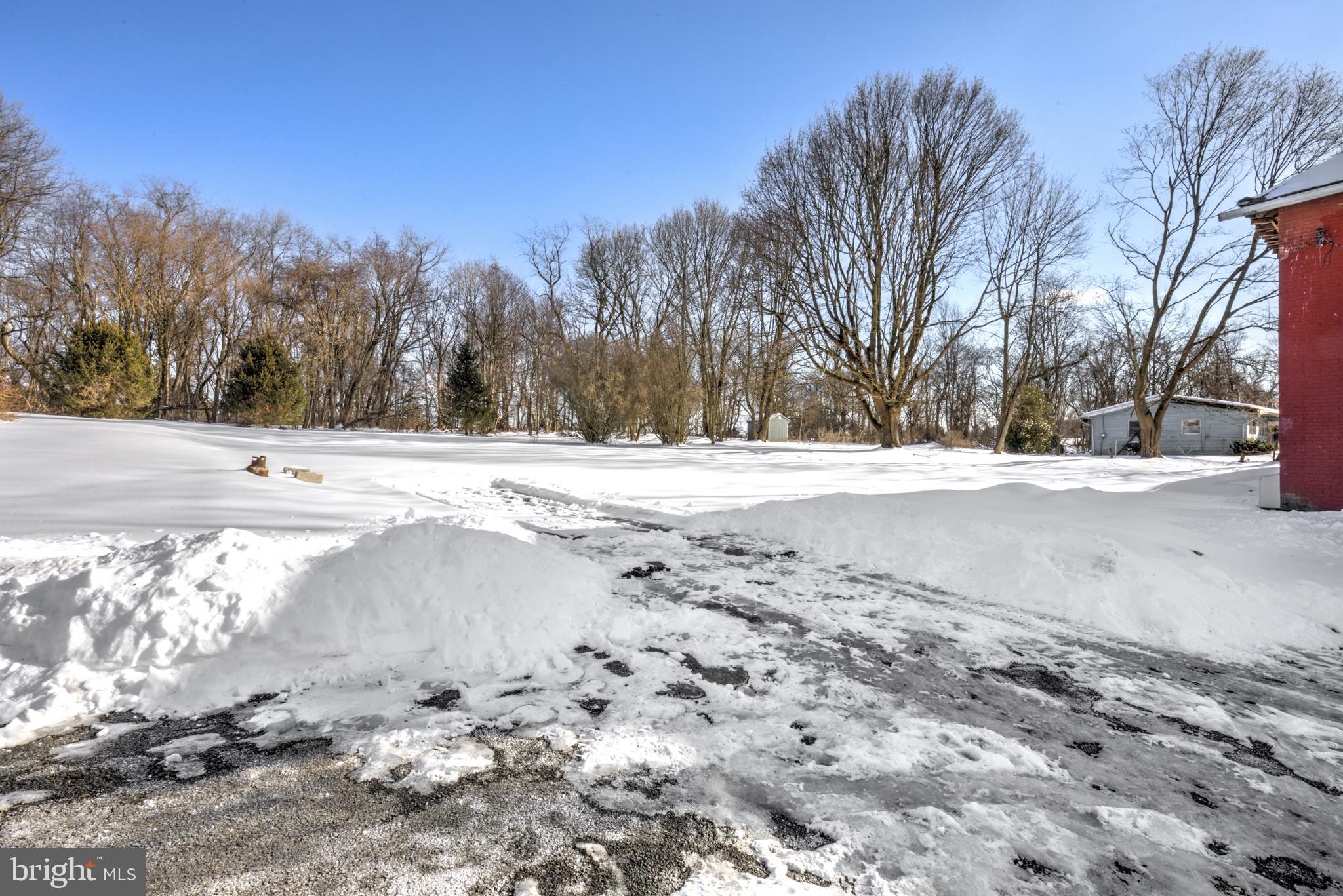 EAST FALLOWFIELD - Residential