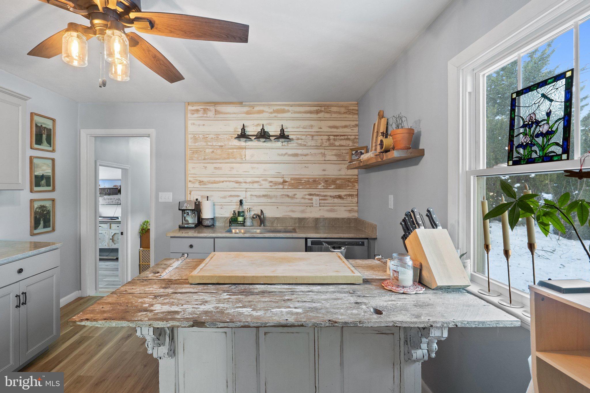 BERRYVILLE - Residential