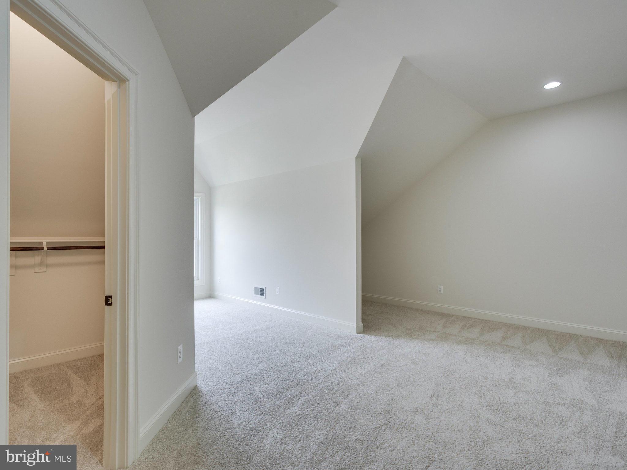 WEST LANGLEY - Residential