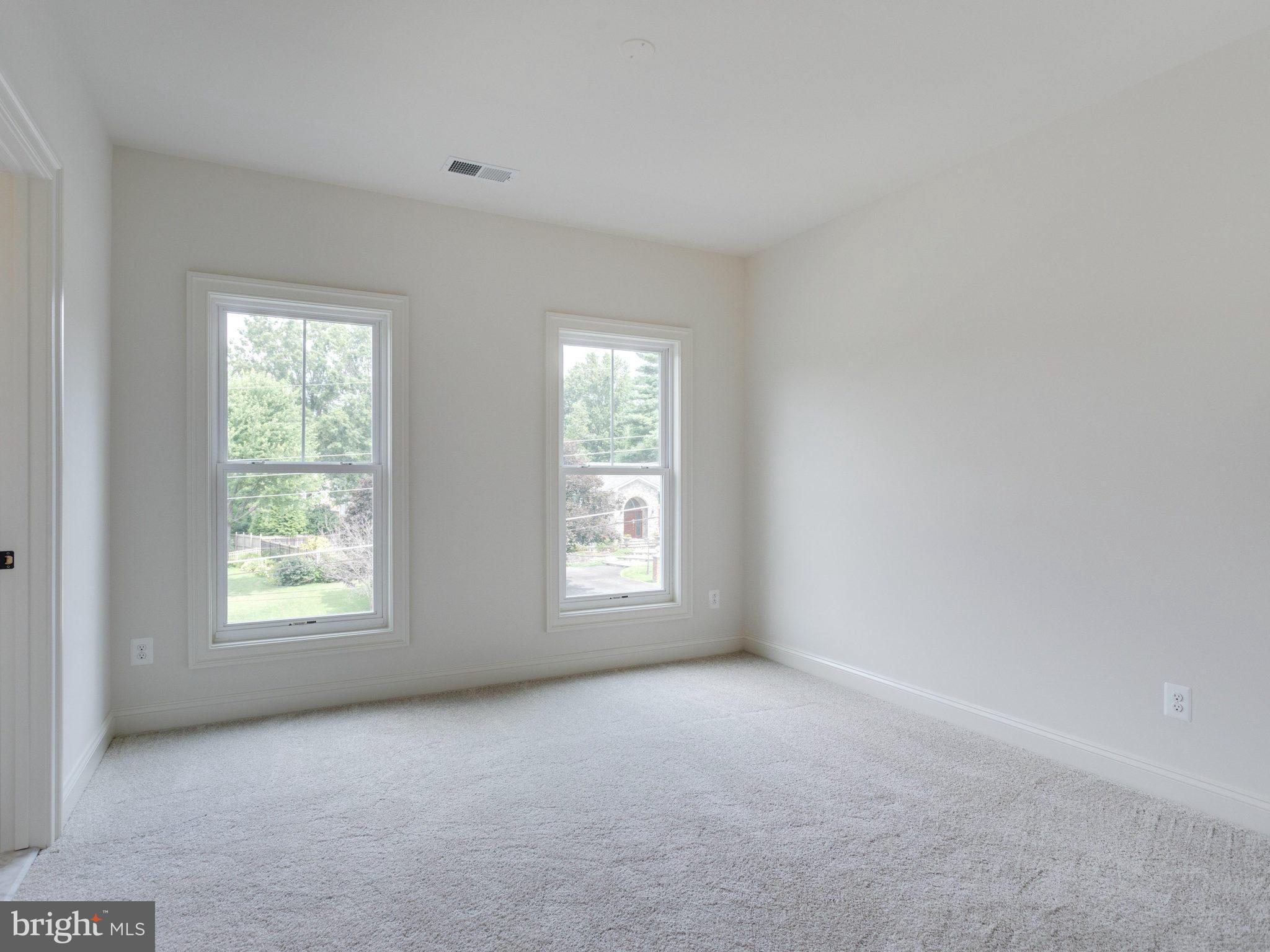 WEST LANGLEY - Residential