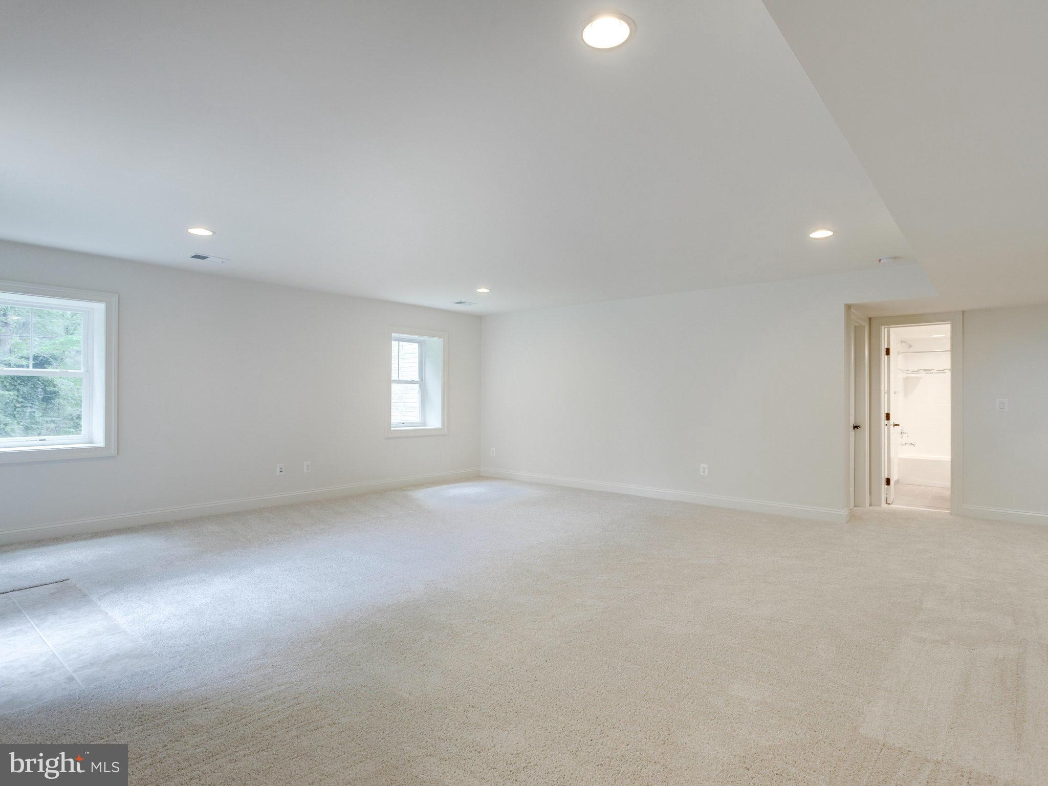 WEST LANGLEY - Residential