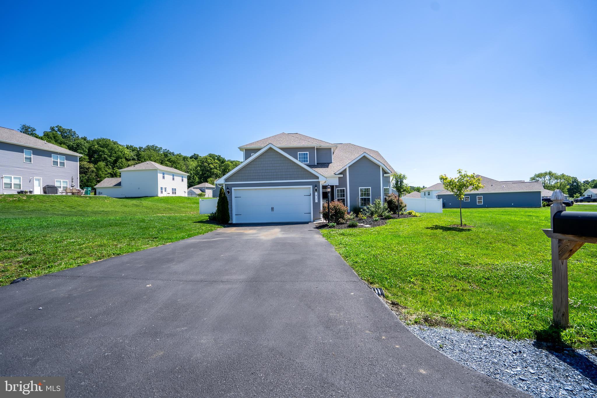 BROOKFIELD - Residential