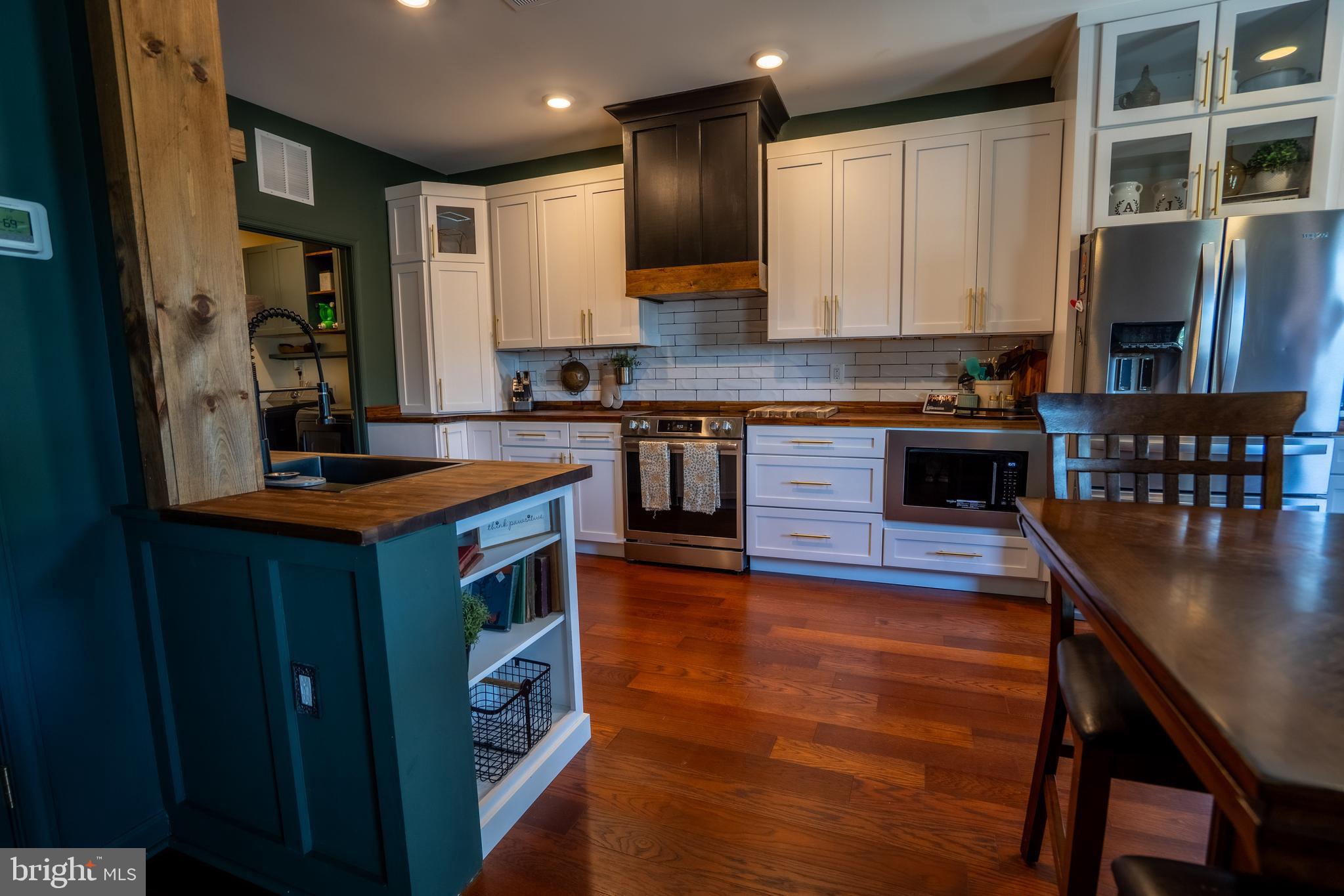 BROOKFIELD - Residential
