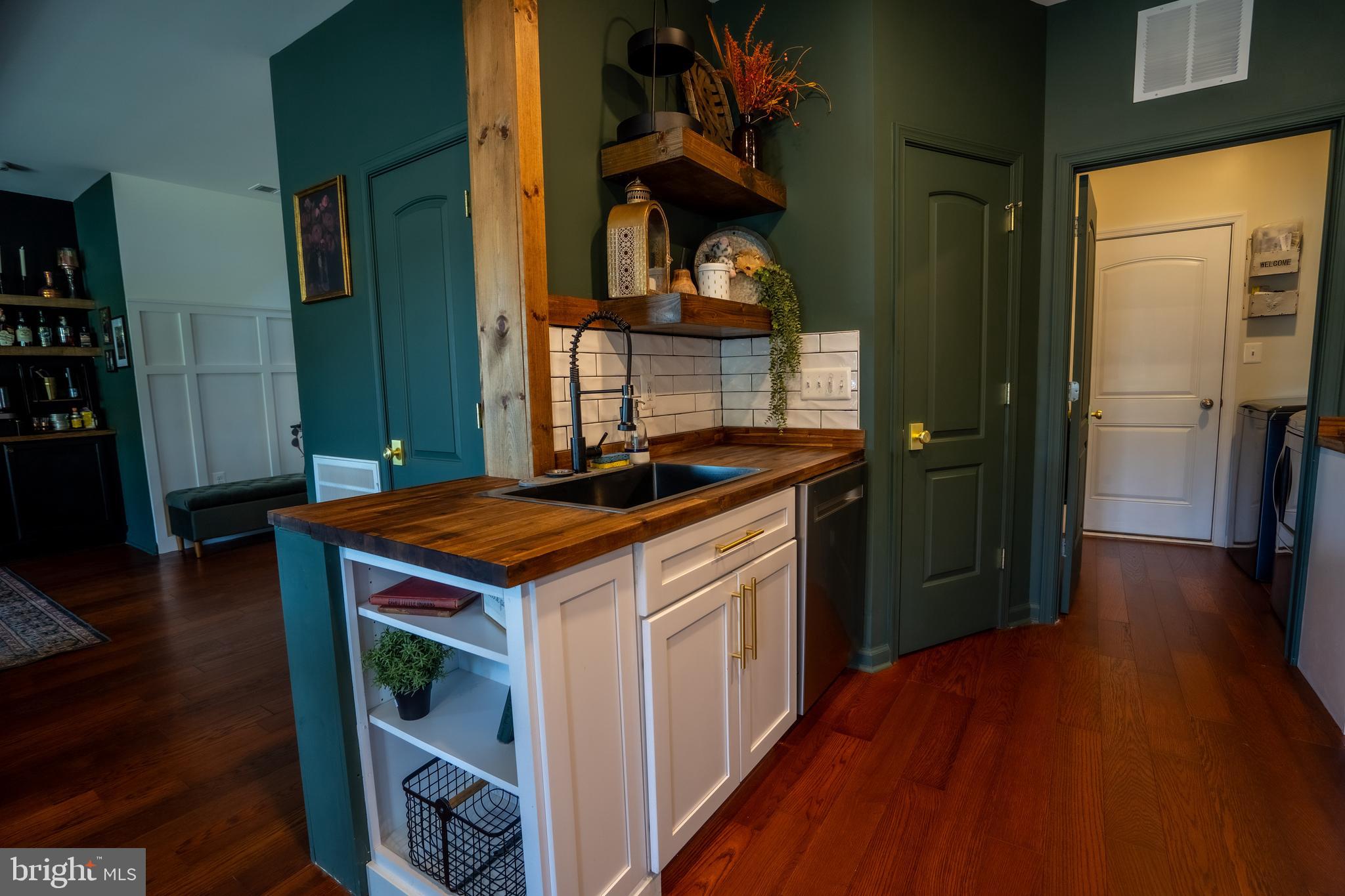 BROOKFIELD - Residential