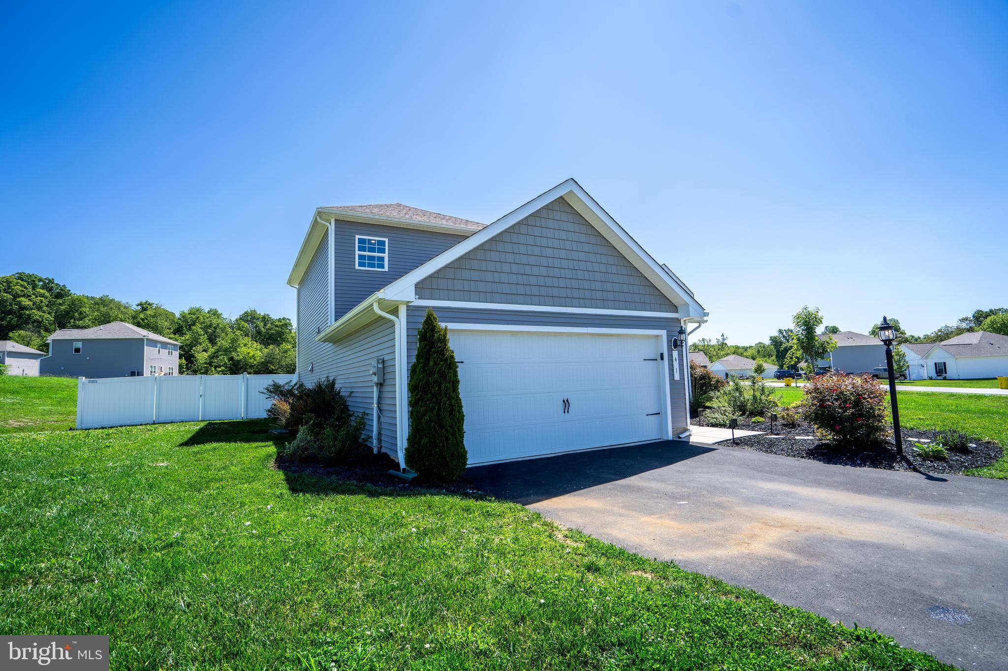 BROOKFIELD - Residential