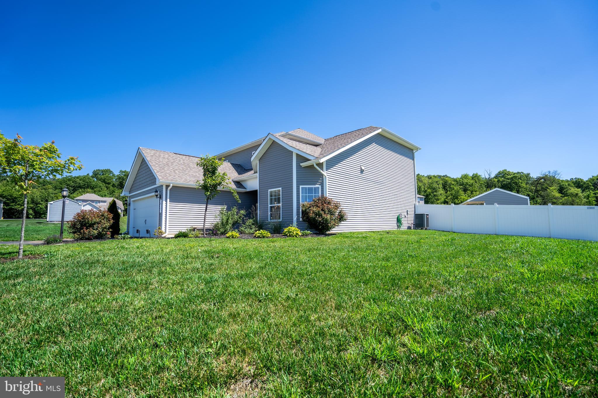 BROOKFIELD - Residential