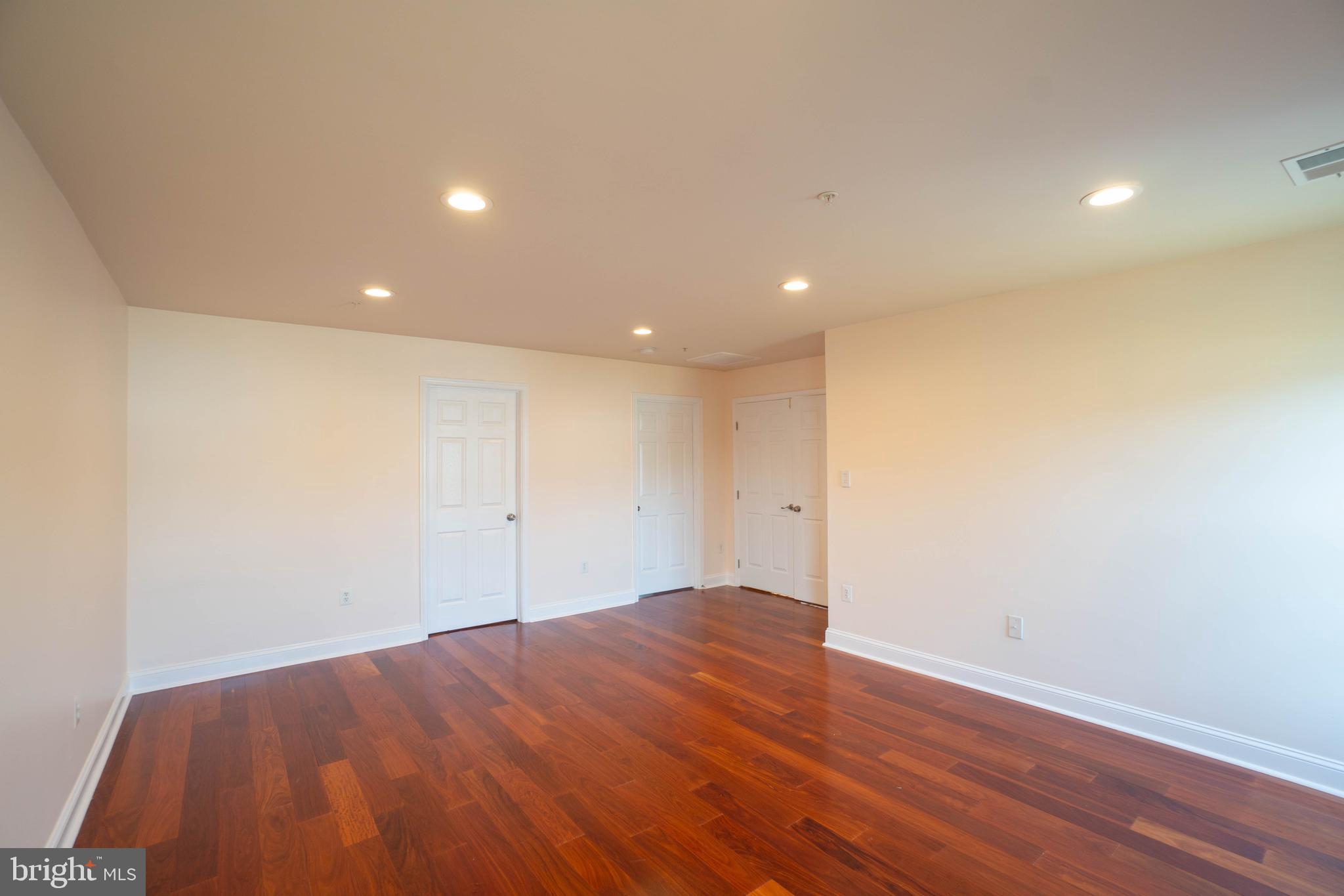 CROSS CREEK CLUB - Residential