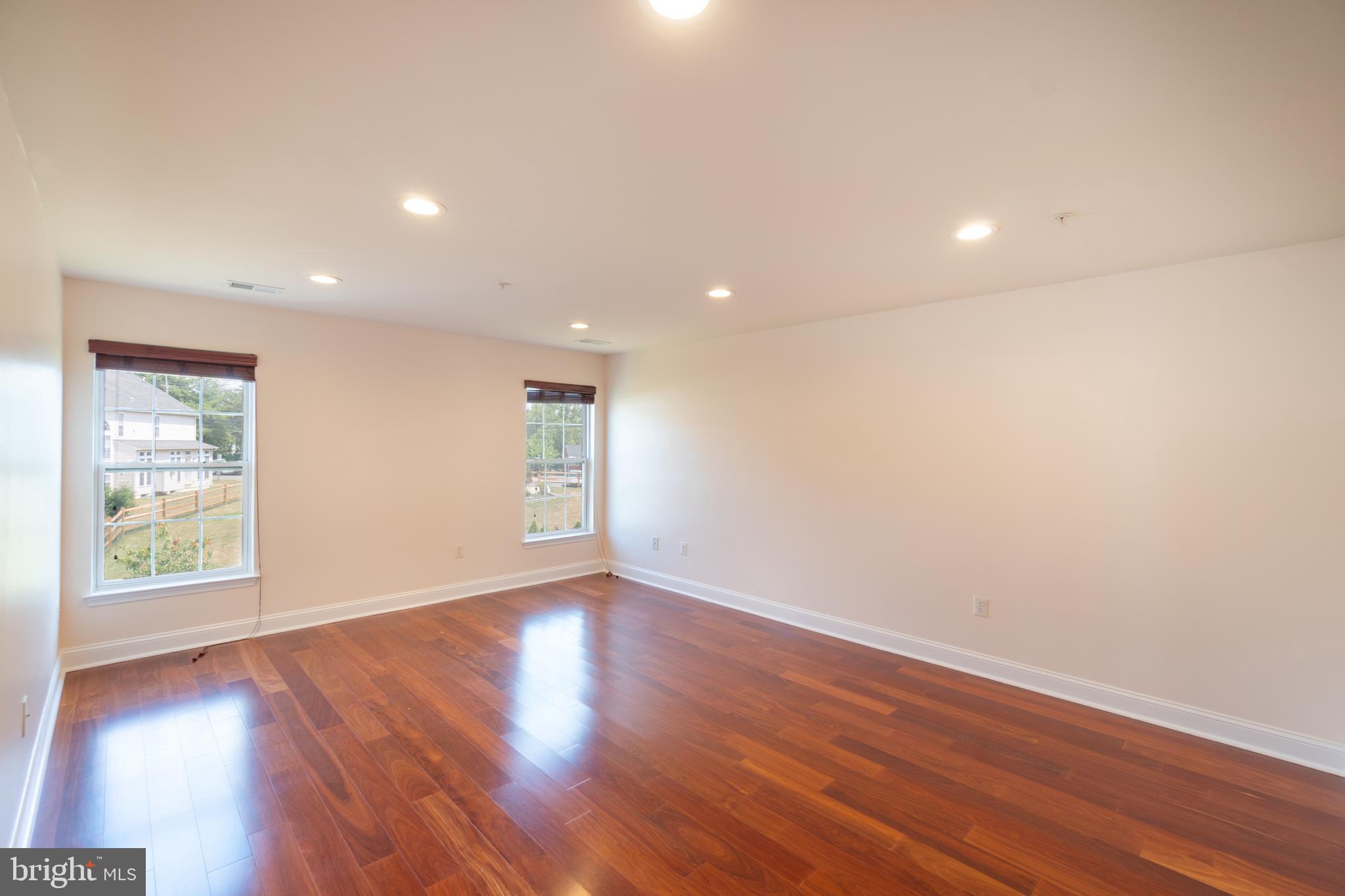 CROSS CREEK CLUB - Residential