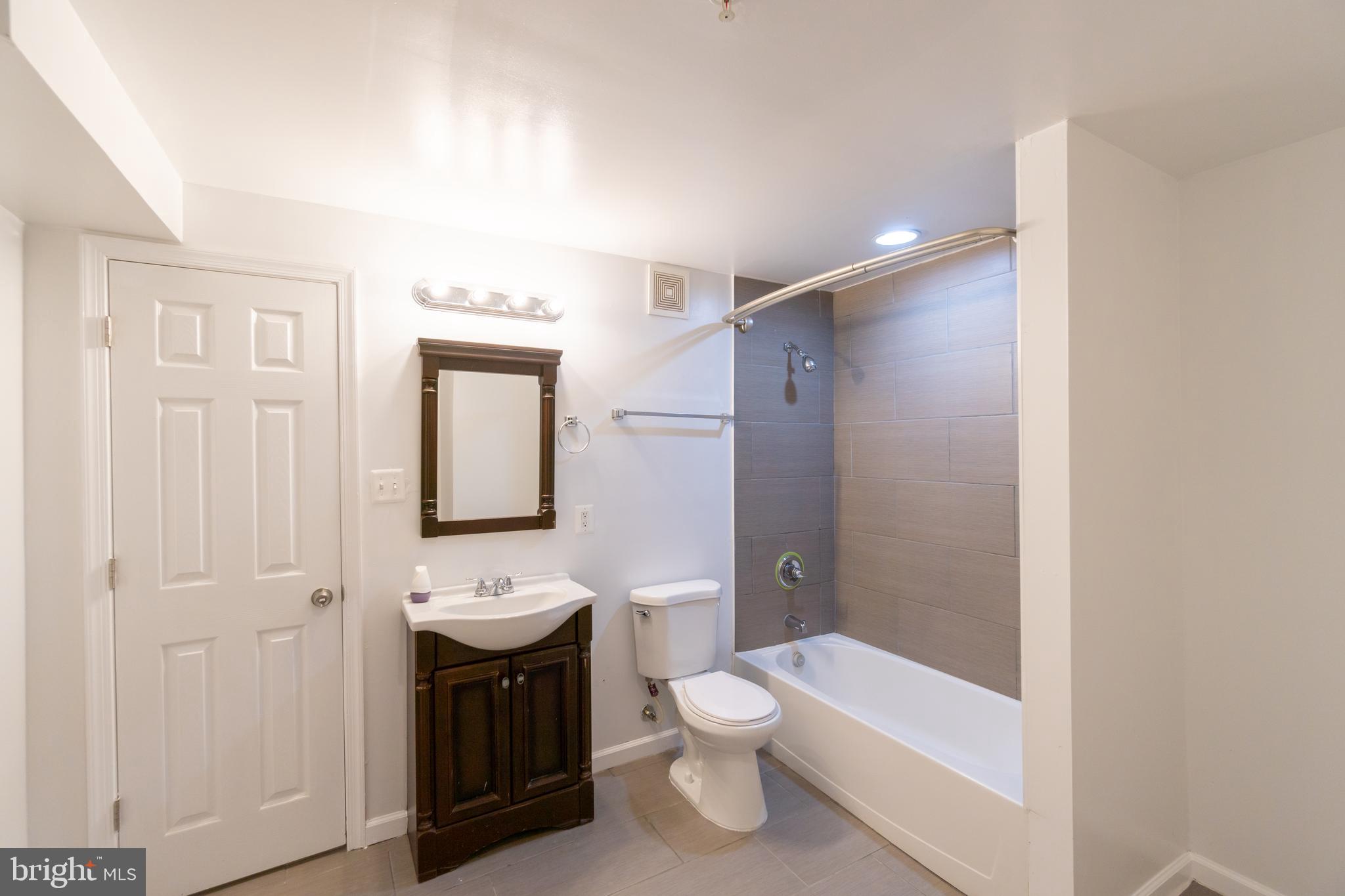 CROSS CREEK CLUB - Residential