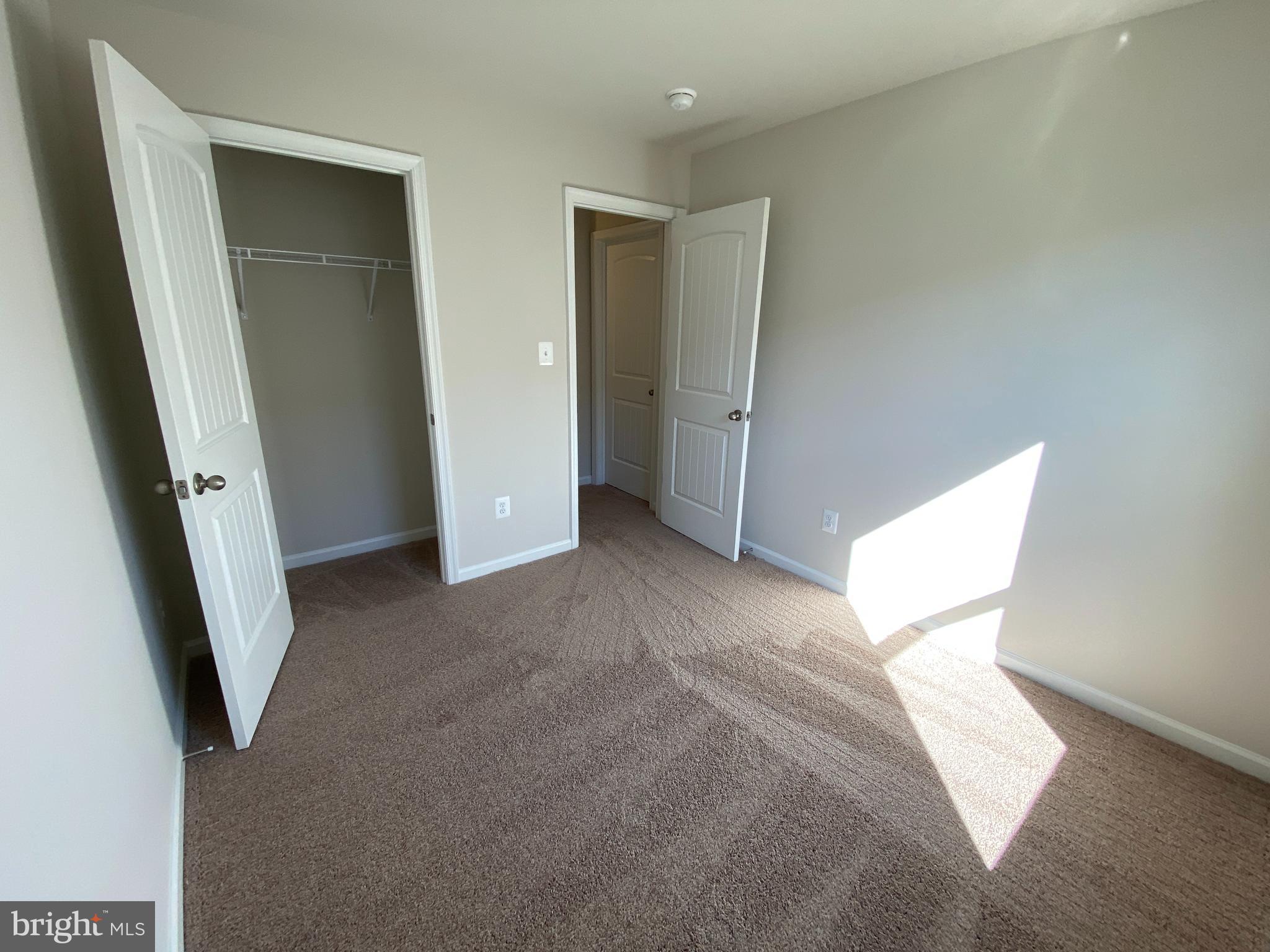 RIVERSIDE - Residential Lease