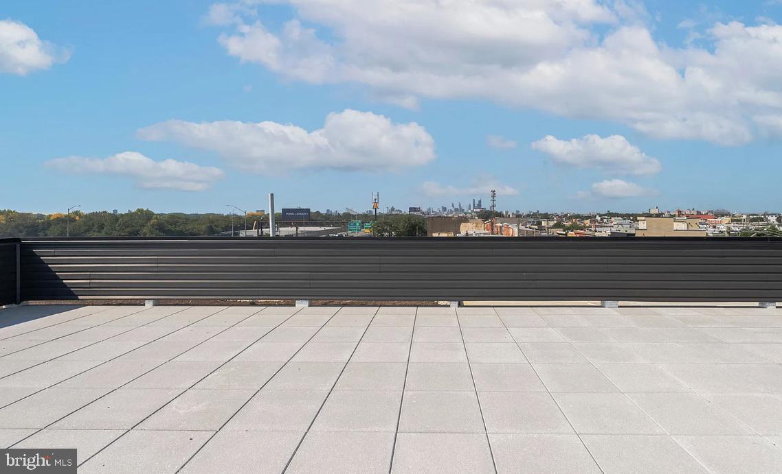 PORT RICHMOND - Residential Lease