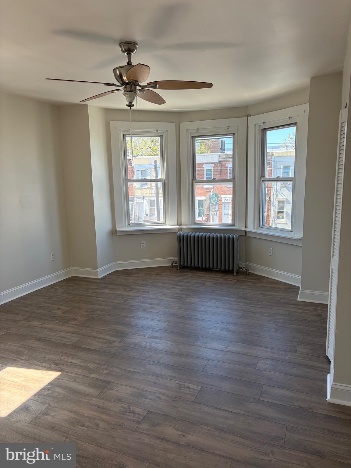 3245 ARAMINGO AVENUE