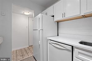 WOODLAKE TOWERS - Residential Lease