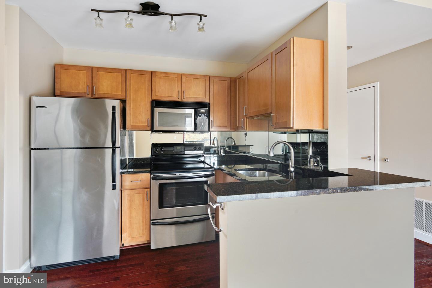 MANAYUNK - Residential Lease