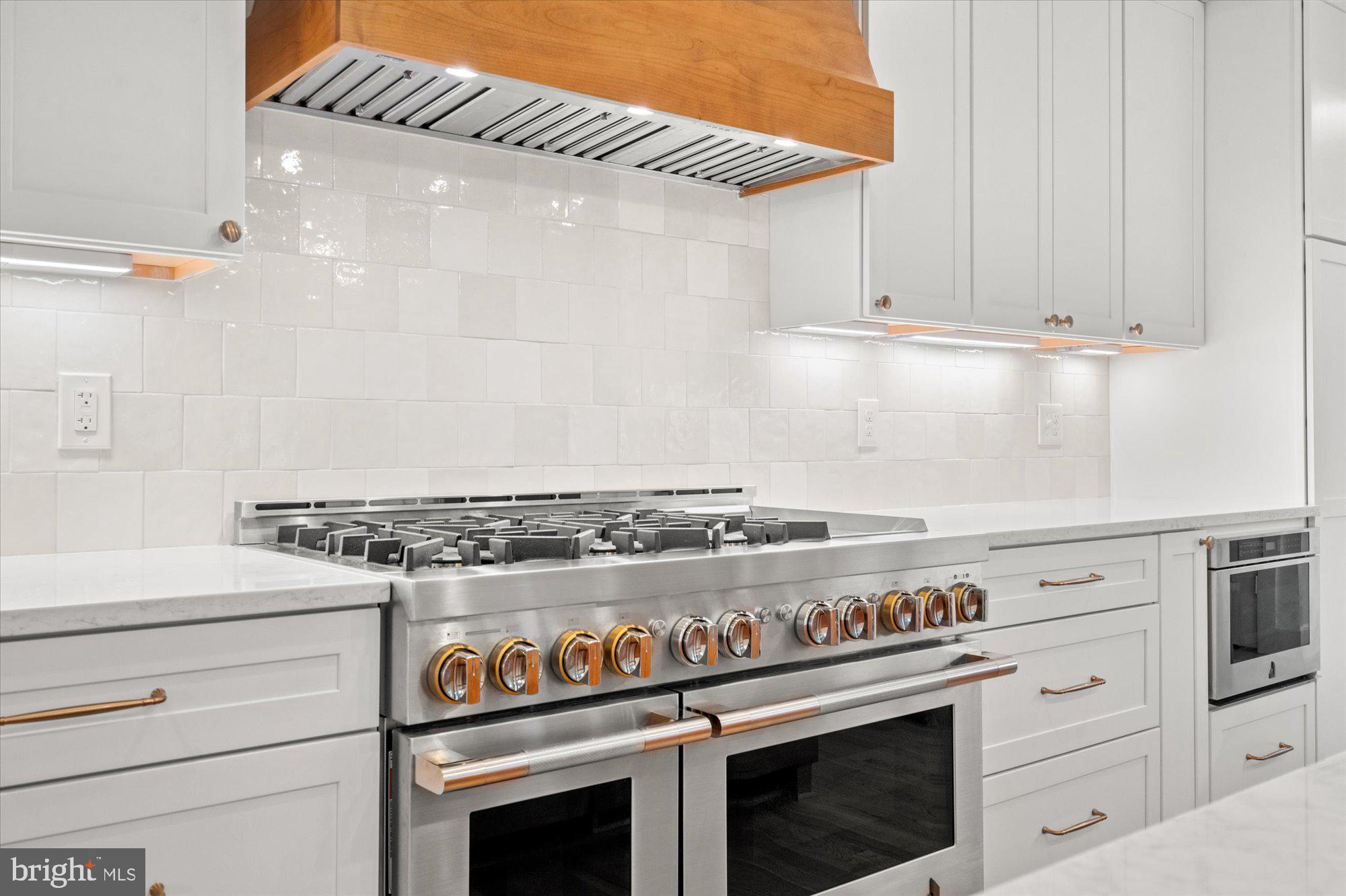 BEVERLEY HILLS - Residential