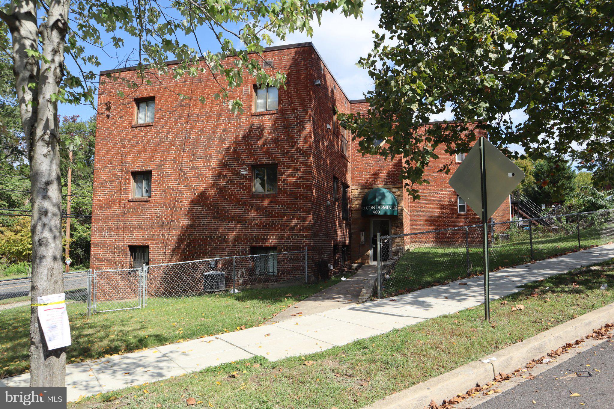 400 XENIA STREET SE 2
