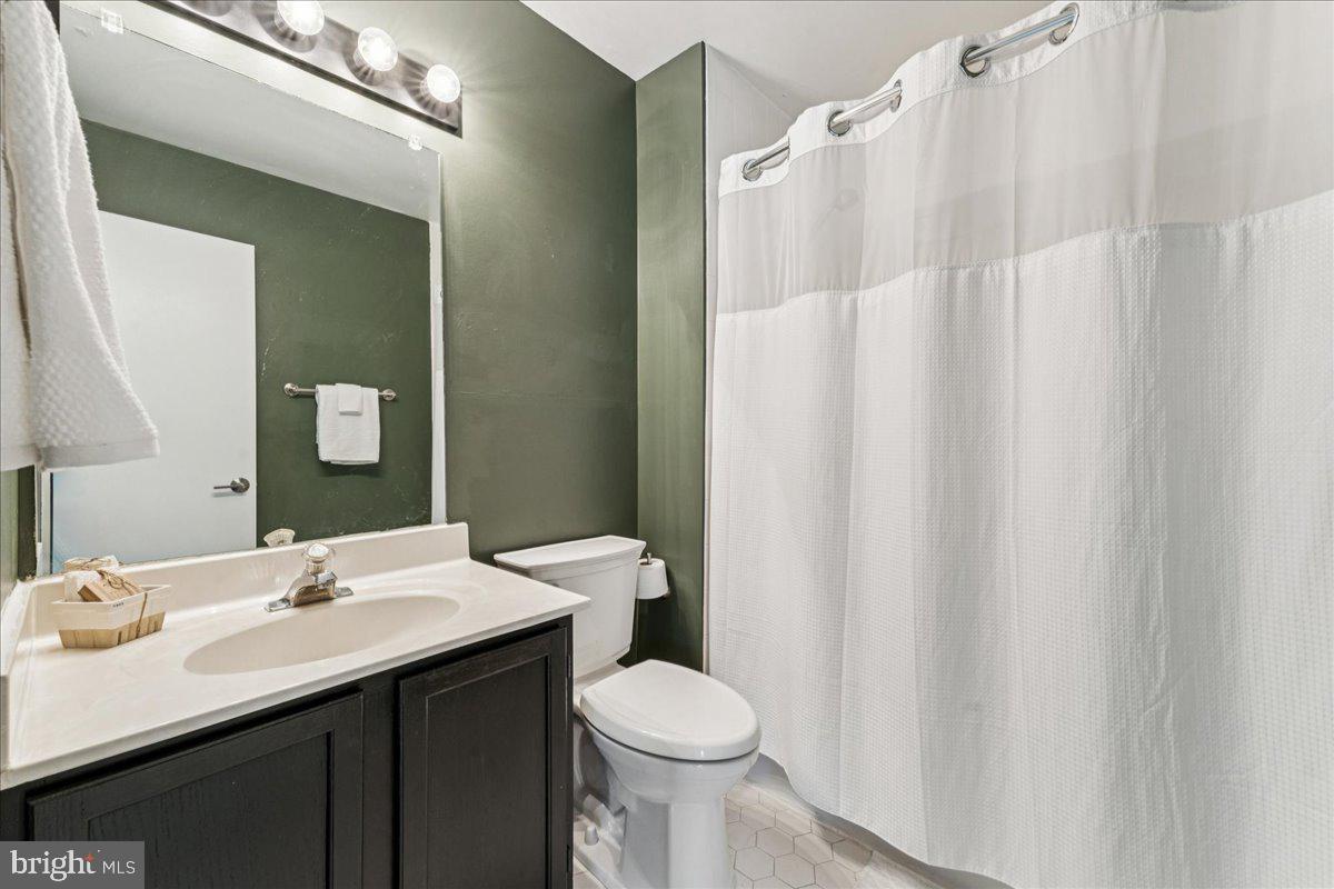 MARINERS LANDING - Residential