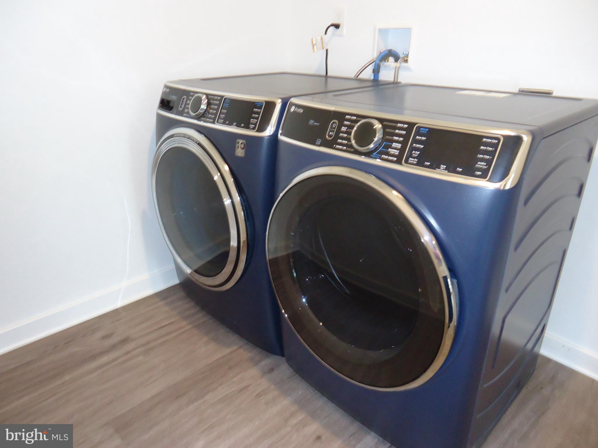 CARDINAL POINTE - Residential