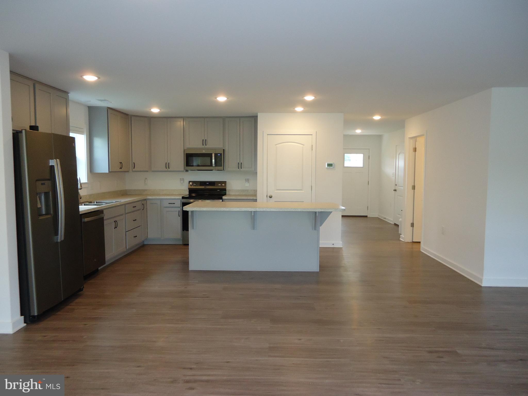 CARDINAL POINTE - Residential