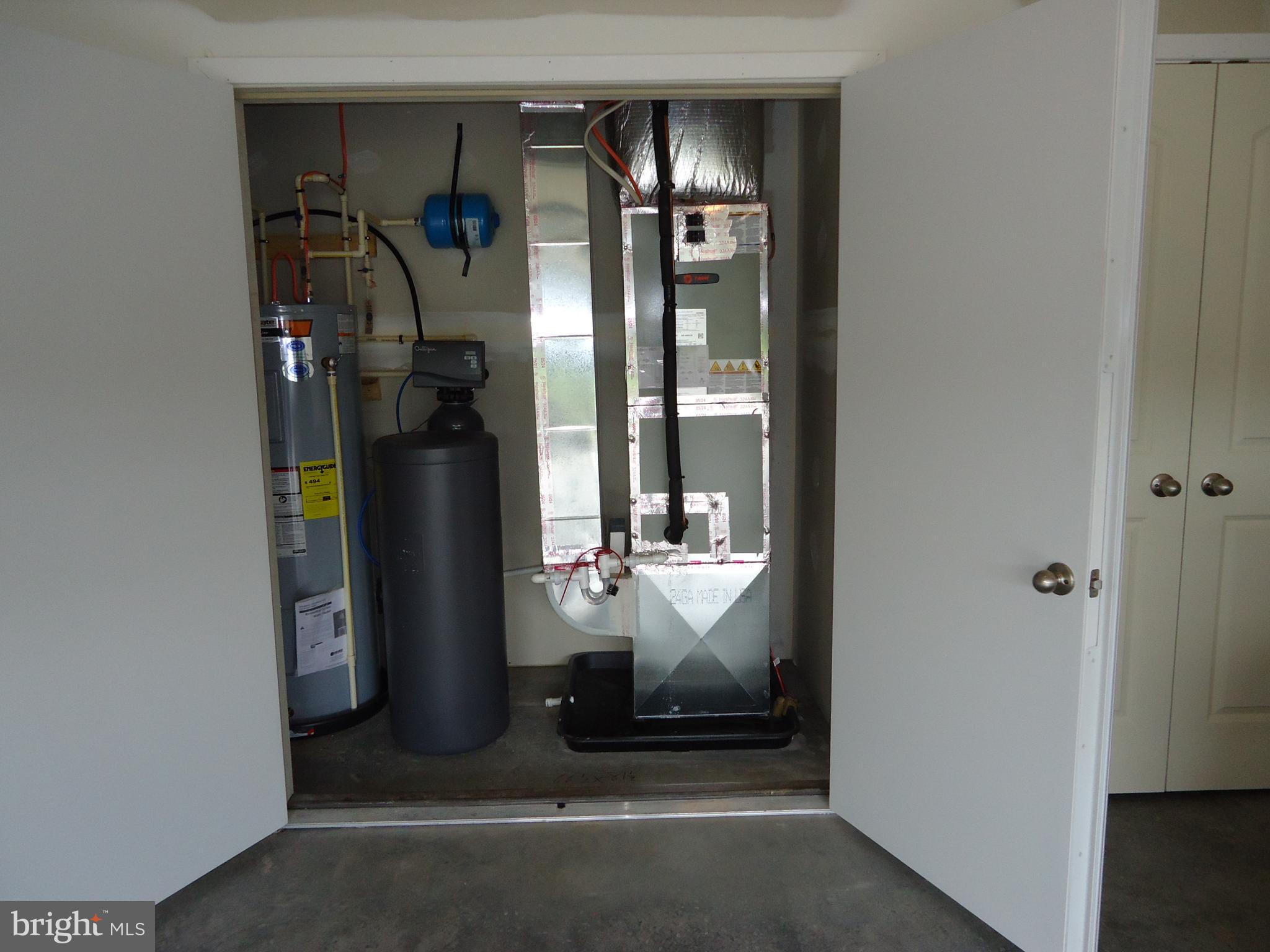 CARDINAL POINTE - Residential