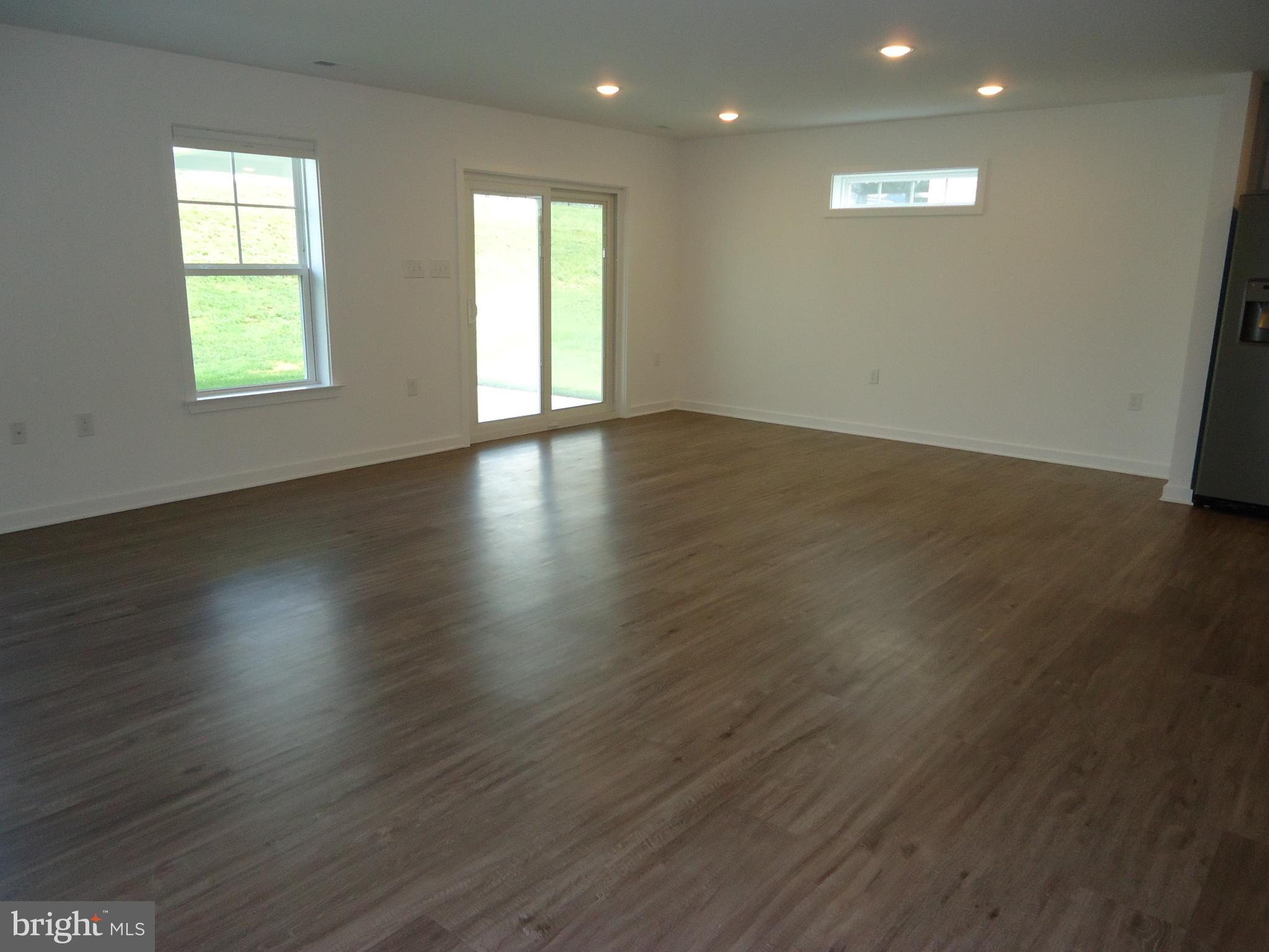 CARDINAL POINTE - Residential