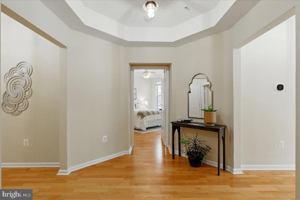 SAVOY AT RESTON TOWN CENTER - Residential