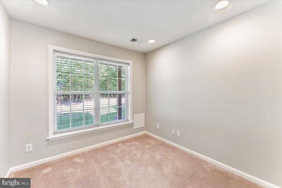 LONGFORD CROSSING - Residential Lease