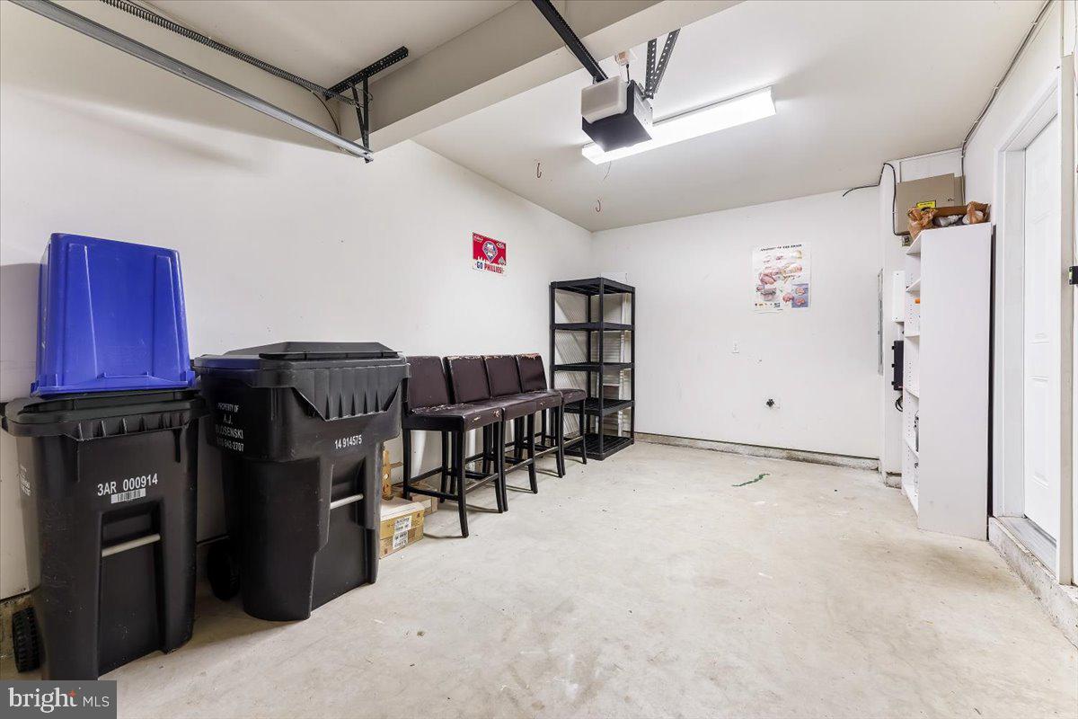 LONGFORD CROSSING - Residential Lease