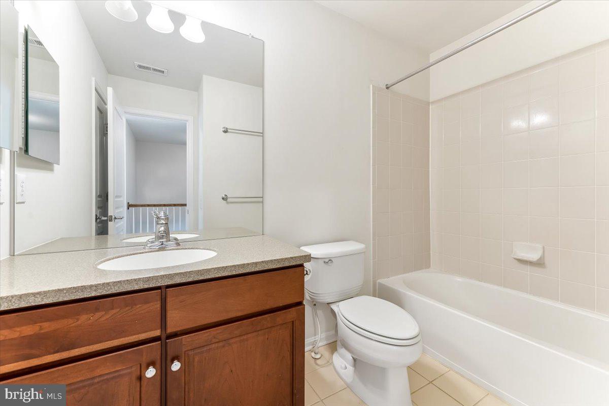 LONGFORD CROSSING - Residential Lease