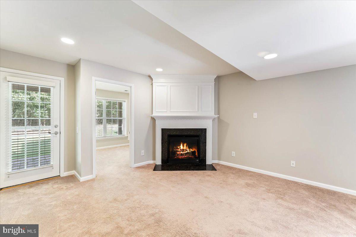 LONGFORD CROSSING - Residential Lease