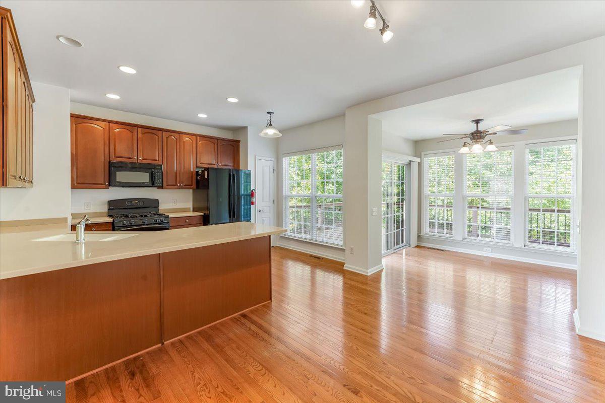 LONGFORD CROSSING - Residential Lease