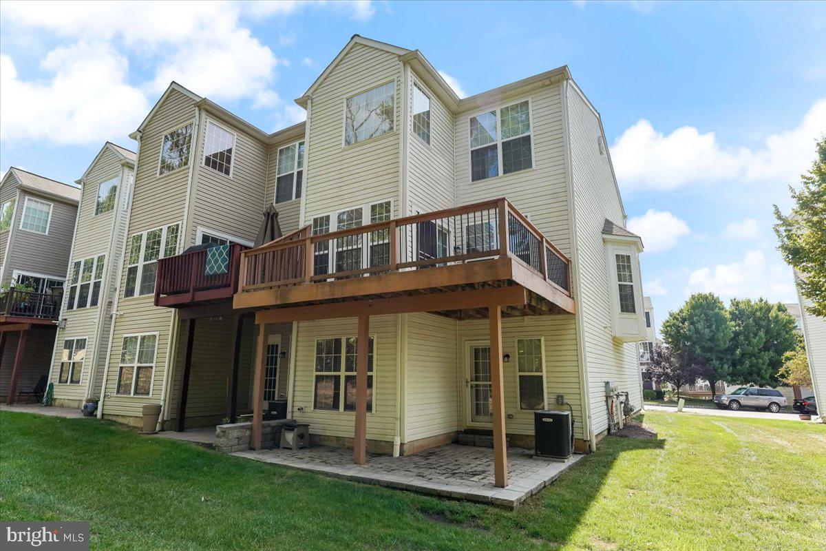 LONGFORD CROSSING - Residential Lease