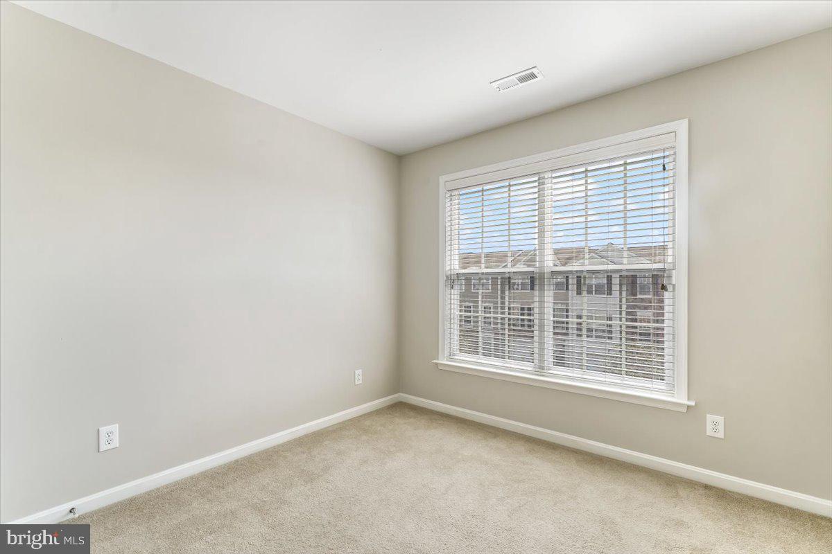 LONGFORD CROSSING - Residential Lease