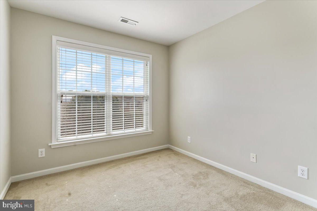 LONGFORD CROSSING - Residential Lease